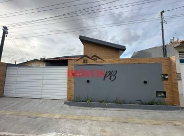 Casa · 200m² · 3 Quartos · 2 Vagas · Casa no bairro de Paratibe com 3 quartos sendo 1 suíte