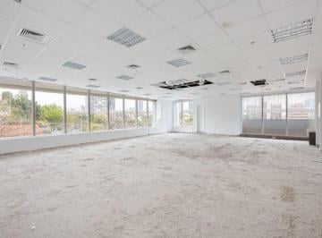 Comercial · 368m² · 10 Quartos · 10 Vagas · Sala comercial na Rua Guaraiúva, N. 135 - 2º andar conjunto 21 e 22 • 368 m²