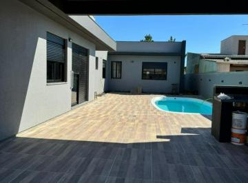 Casa · 160m² · 4 Quartos · 3 Vagas · Casa a Venda em Passo de Torres- SC Com 4 Quartos 1 Suíte c/ Piscina