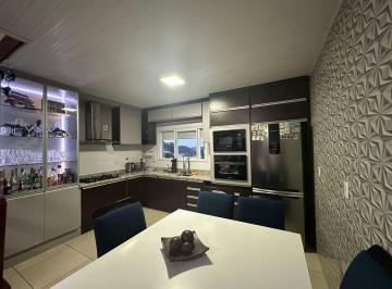 Casa · 105m² · 2 Quartos · 2 Vagas ·
Sobrado à venda em São Francisco, Farroupilha - 2 Dormitórios