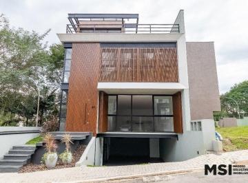 Casa · 252m² · 3 Quartos · 2 Vagas · Casa de Alto Padrão 252m² | Arquitetura, Conforto e Tecnologia