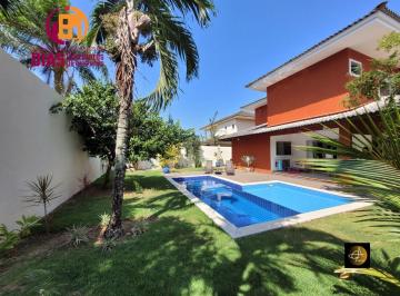 Casa · 360m² · 4 Quartos · 2 Vagas · Vendo em Oportunidade linda Casa no Alphaville Litoral Norte com 4 suítes, piscina particular, garag