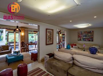 Casa · 241m² · 4 Quartos · 4 Vagas · Vendo linda casa Casa Duplex no Residencial Quatro Rodas com 308, 4/4, suìtes , espaço gourmet, 4 va