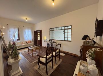 Casa · 135m² · 3 Quartos · 2 Vagas · Casa independente à venda no bairro Rosário