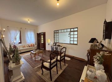 Casa · 135m² · 3 Quartos · 2 Vagas · Casa independente à venda no bairro Rosário