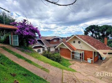 9d24758f09f0d9fef7492aa5d59d220b6ca0cad0 · Casa com 3 dormitórios à venda, 145 m² por R$ 780.000,00 - Vila Inglesa - Campos do Jordão/SP