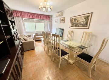 Apartamento · 91m² · 3 Quartos · Apartamento com 3 dormitórios, 90m² privativos à venda em Rio Branco, Porto Alegre.