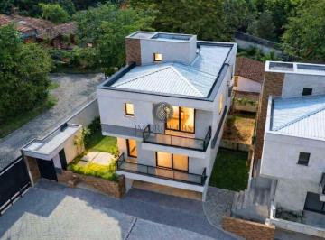 taguaí gardens - fachada aérea · Casa de alto padrão à venda no condomínio Taguaí Gardens, Granja Viana, 3 suítes, 4 vagas e 326m² de