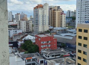 Apartamento de 1 quarto, Florianópolis · Ao lado da Beira mar 1 dormitório com dependência e 2 banheiros