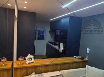 Foto 01 · Apartamento a Venda 40m² na Vila Matilde, 2 dormitórios, cozinha com armários planejados, reformado,