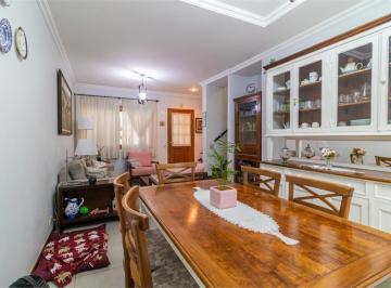 Casa de 4 quartos, São Paulo · Casa em Condominio Fechado com Lareira e Contato com a Natureza em Granja Julieta