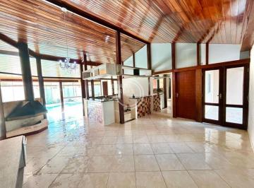 Casa · 153m² · 3 Quartos · 3 Vagas · Casa Térrea à venda, estilo chalé ou casa de campo com piscina em bairro Nobre.