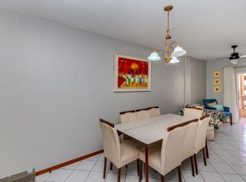 Apartamento · 84m² · 2 Quartos · 1 Vaga · Apartamento à venda no Centro em Balneário Camboriú.