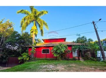 Casa · 335m² · 3 Quartos · 2 Vagas · Joia Rara no Jardim Botânico, Brasília