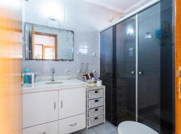 IMG_20260605_185209_000.jpeg · Confortável casa para venda em Vila Anglo Brasileira com 4 quartos, sendo 2 suítes, 210m² - remaxfro