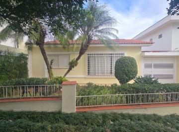 Casa de 3 quartos, São Paulo · Casa Maravilhosa 3 dormitórios , 3 banheiros e 2 garagens com Lindo Jardim