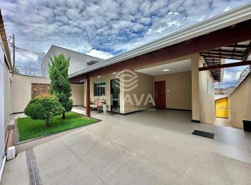 Casa · 360m² · 3 Quartos · 3 Vagas · Casa com 3 Quartos à Venda, 360m², Santa Mônica, próximo à Rua Érico Verissimo
