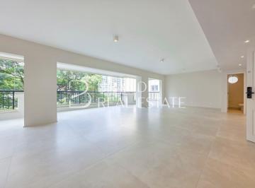 Apartamento · 230m² · 3 Quartos · 4 Vagas · Apartamento sofisticado com 3 suítes em Moema, ao lado da Av. Juriti e Praça Pereira Coutinho