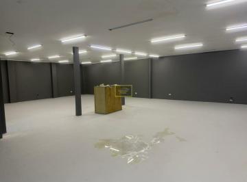 Comercial · 570m² · 5 Vagas · Imóvel comercial, ótima local avenida de grande fluxo de carros com corredor de ônibus