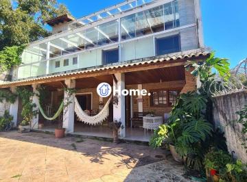 Casa · 145m² · 4 Quartos · 2 Vagas · Casa com 4 dormitórios, 2 vagas e 300m² á venda
