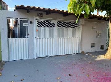 Fachada · Lote com duas casas no ST. Maria Inês, Apda de Goiânia Casa de Rua com 4 Quarto(s) por R$ 320000.00