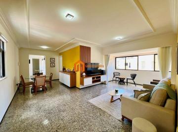 Apartamento · 131m² · 3 Quartos · 2 Vagas · Elegância e capricho em cada detalhe neste apartamento de 131m²