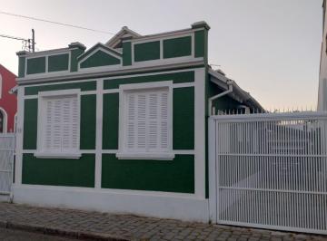 Casa · 160m² · 4 Quartos · 2 Vagas · Casa à venda no Centro Histórico de São Francisco do Sul com 4 quartos e piscina