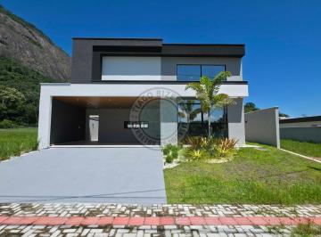 Casa · 187m² · 3 Quartos · 4 Vagas · Casa Moderna com Piscina e Alto Padrão de Acabamento | 3 Quartos (1 Suíte com Closet) | 187m² Constr