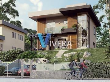 Casa · 141m² · 3 Quartos · 2 Vagas · Oportunidade em Teresópolis!