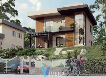Casa · 141m² · 3 Quartos · 2 Vagas · Oportunidade em Teresópolis!