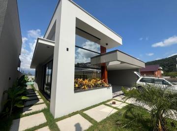 Casa · 160m² · 3 Quartos · 2 Vagas · Espetacular Casa Alto Padrão em Palhoça/SC: Piscina,Espaço Gourmet, Closet e Muito Mais!