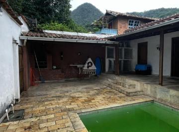 Casa · 151m² · 3 Quartos · 2 Vagas · CASA ESPETACULAR EM LOCALIZAÇÃO PRIVILEGIADA — CONFORTO, PRIVACIDADE E VISTA PARA O VERDE