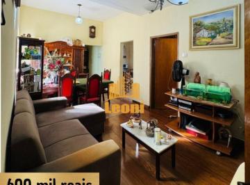 ibej9g2owfjm2eznwjjzdrk_md · Casa no centro de São João a 300 metros da Avenida Dona Gertrudes