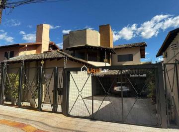 9cf29178a92d0bf60a7f72ef0308f7d7906a68fb · Sobrado à Venda com 3 Suítes e Vista para o Shopping Campo Grande