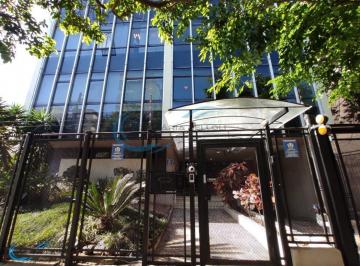 7be4b28e3c210aeee3ba9f4d002e5ba0.jpg · Sala comercial à venda em Porto Alegre, Mont Serrat, 72.70m²