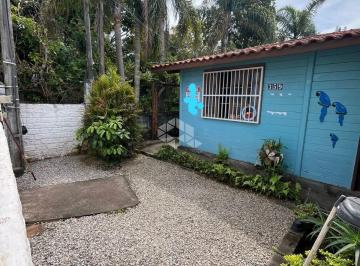 Casa · 400m² · 8 Quartos · Casa com 8 Quartos em Ingleses, Florianópolis - R$ 1.380.000