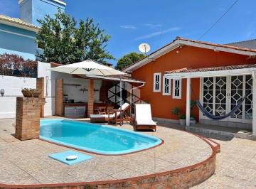 Casa · 75m² · 2 Quartos · 5 Vagas · Casa com 2 Quartos em São João Do Rio Vermelho, Florianópolis
