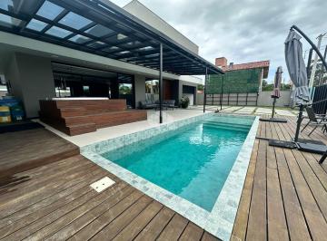 Casa · 323m² · 4 Quartos · 4 Vagas · Casa Sobrado Alto Padrão 4 Suítes Garagem para 5 Carros com Piscina, Florianópolis -de R$ 4.240.000,