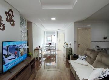 Casa · 273m² · 4 Quartos · Sobrado com 3 Dormitórios e Suíte no bairro Ingleses com Localização Privilegiada!