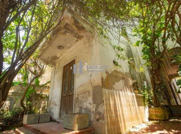 Casa · 213m² · 5 Quartos · Casa à venda na Rua Santa Alexandrina!