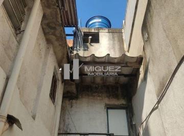 Comercial · 255m² · 5 Quartos · VENDO SOBRADO EM RUA BARÃO DE UBÁ. IDEAL PARA HOSTEL OU CONSTRUÇÃO DE PEQUENOS APARTAMENTOS