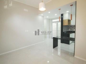 Casa · 90m² · 2 Quartos · 2 Vagas · Casa de Vila Linear à Venda na Tijuca — Rua Ibituruna — 2 Quartos — Cozinha Aberta — 1 Vaga — com Po