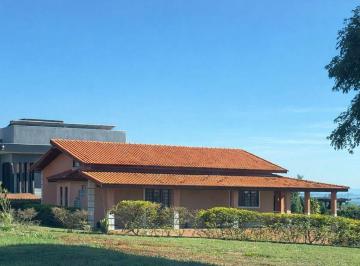 Casa de 2 quartos, Itaí · Casa de campo, com 162 m², avarandada, 2 dorms, No Riviera de Santa Cristina II, á venda em Itaí-SP.