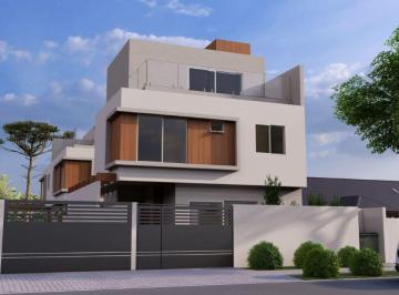 Casa de 3 quartos, Curitiba · Sobrado excelente localização no bairro Portão