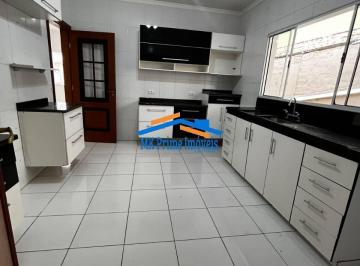 Casa · 179m² · 3 Quartos · 4 Vagas · Excelente Casa à Venda em Cotia