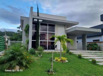 casa-de-condominio-a-venda-em-marica-ubatiba-com-3-62102111806735e74a439c3d1ed96906ec44.jpeg · Casa de condomínio à venda, no Condomínio Jardim Uba em Maricá, Ubatiba, com 3 quartos, 387m²