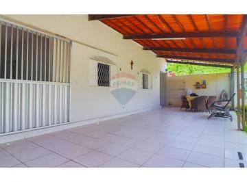 Casa · 217m² · 4 Quartos · 3 Vagas · Casa Espetacular em Ponta Negra