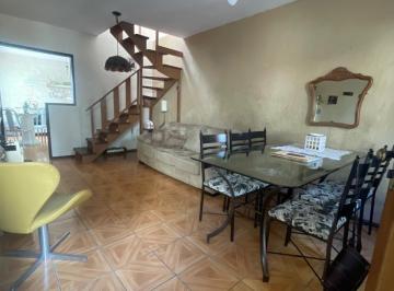 Casa · 233m² · 2 Quartos · 2 Vagas · Casa-Sobrado-Bairro-Vila Jardim.