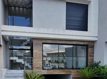 Casa · 166m² · 3 Quartos · 2 Vagas · R$ 1.150.000,00