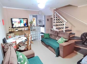 Casa · 71m² · 2 Quartos · 1 Vaga · Sobrado à Venda no Guarujá – 800m da Praia da Enseada | 2 Dormitórios com Suíte e Churrasqueira